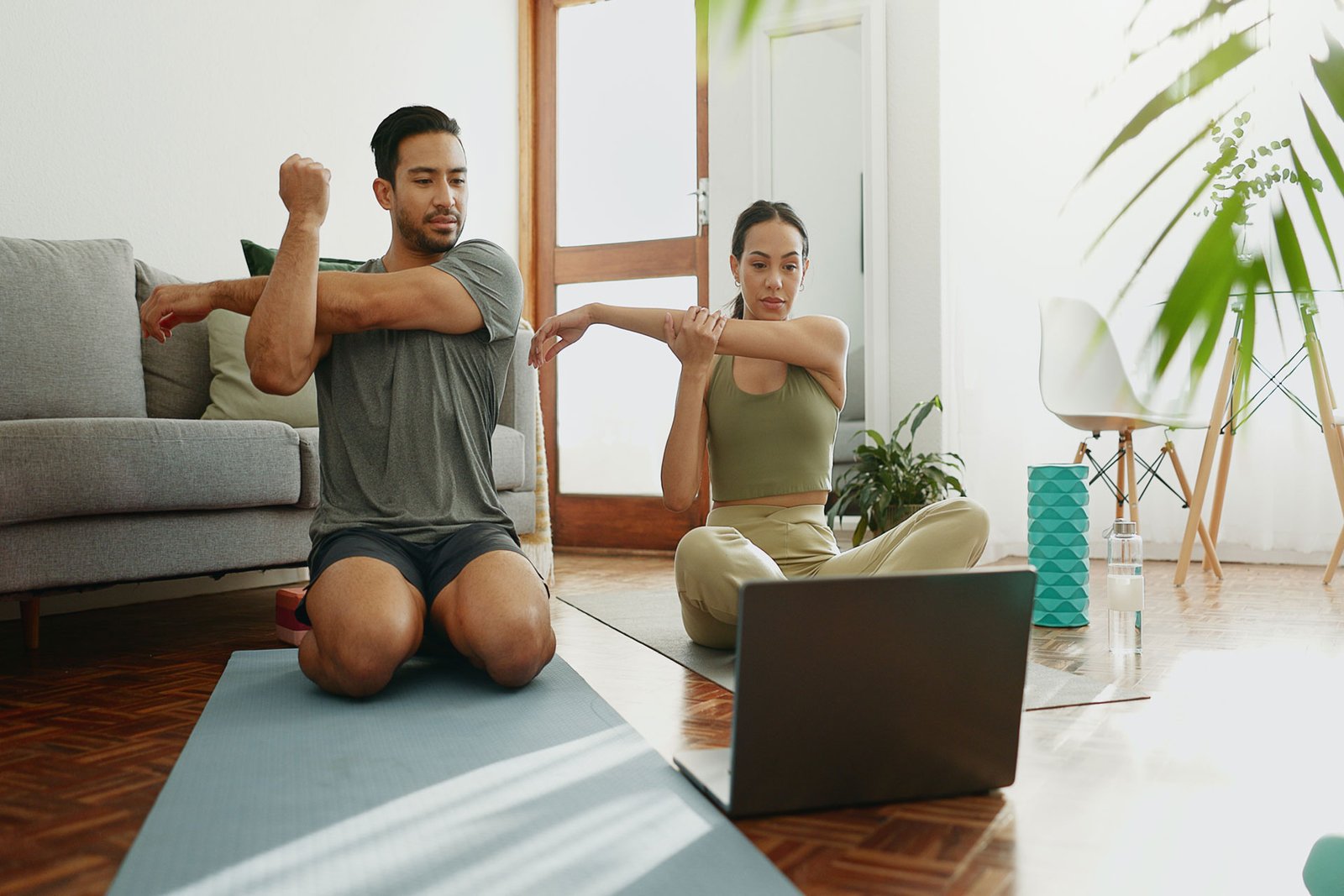 Home Workouts vs Gym: Which One Is Best for You?